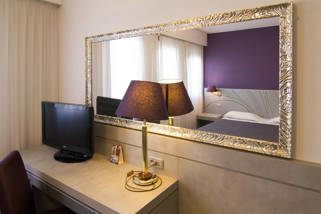Hotel Alan Anzola dell'Emilia Extérieur photo